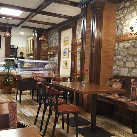 Vila Dante Boutique Hotel Tushemisht Εξωτερικό φωτογραφία