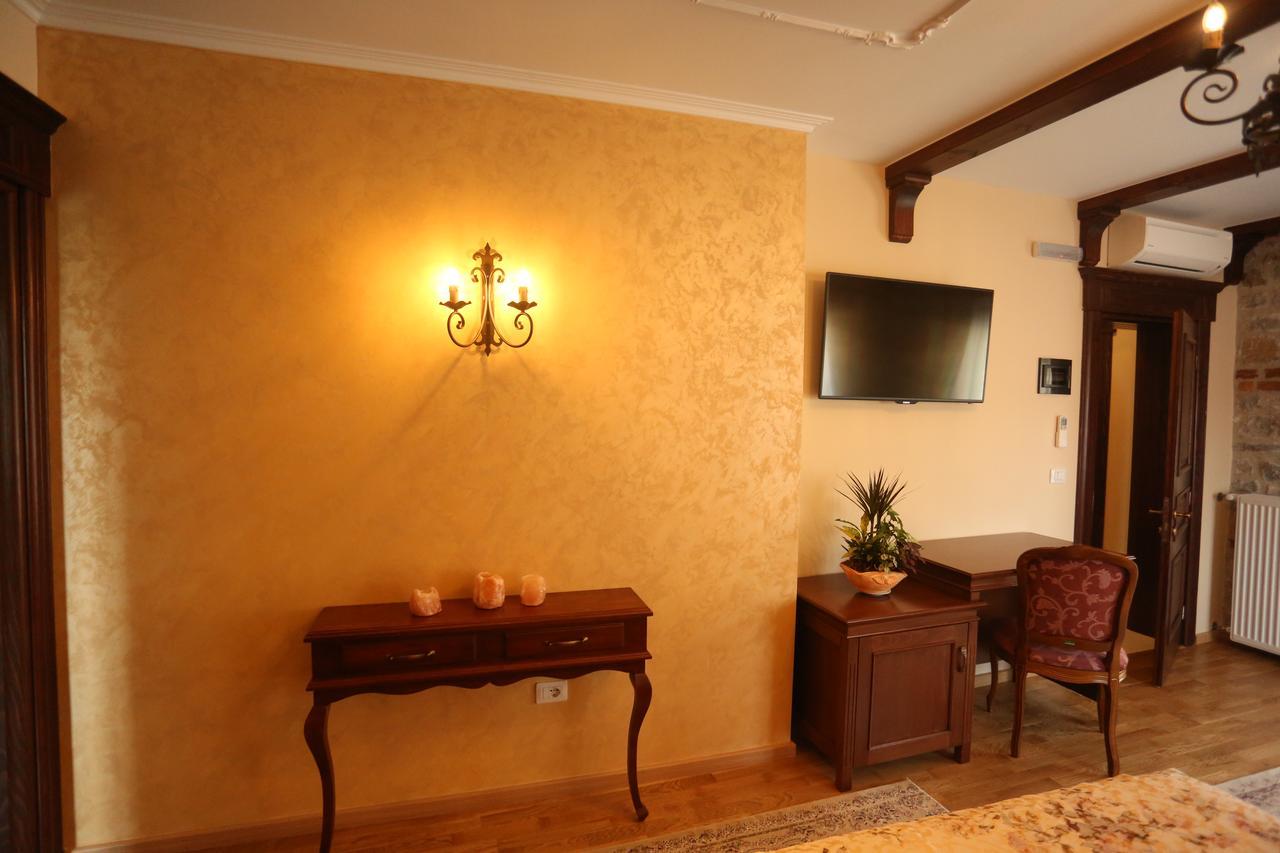 Vila Dante Boutique Hotel Tushemisht Εξωτερικό φωτογραφία