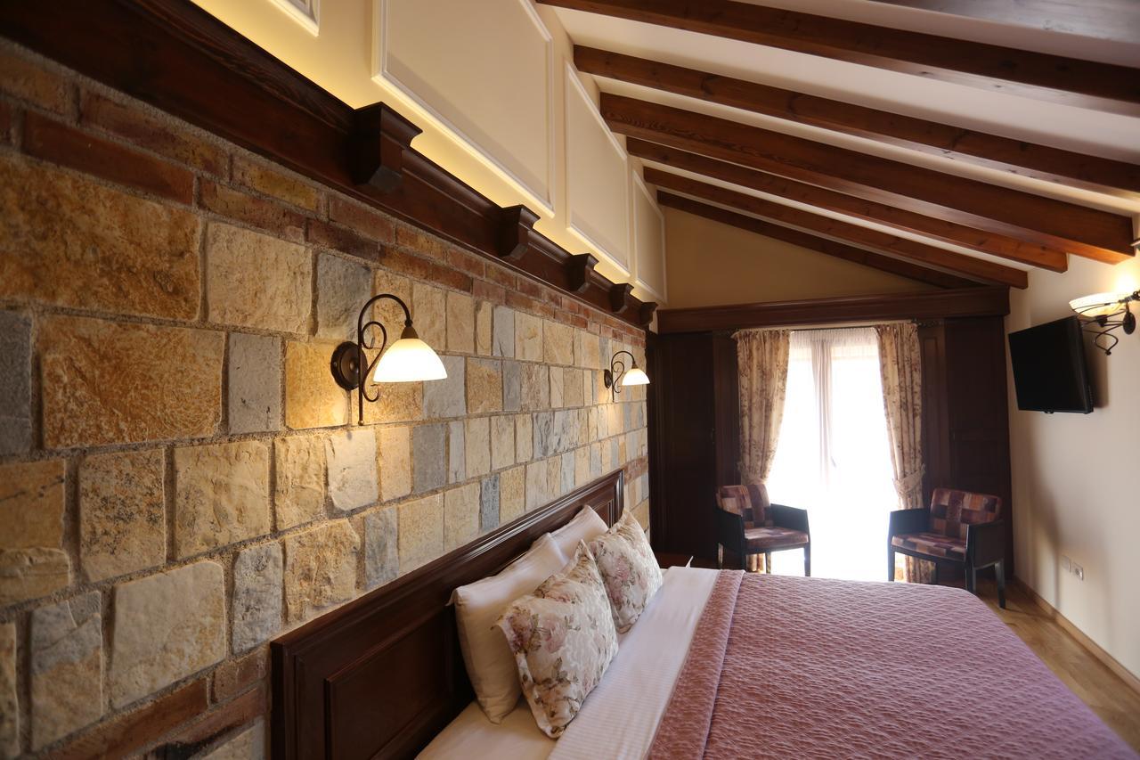 Vila Dante Boutique Hotel Tushemisht Εξωτερικό φωτογραφία
